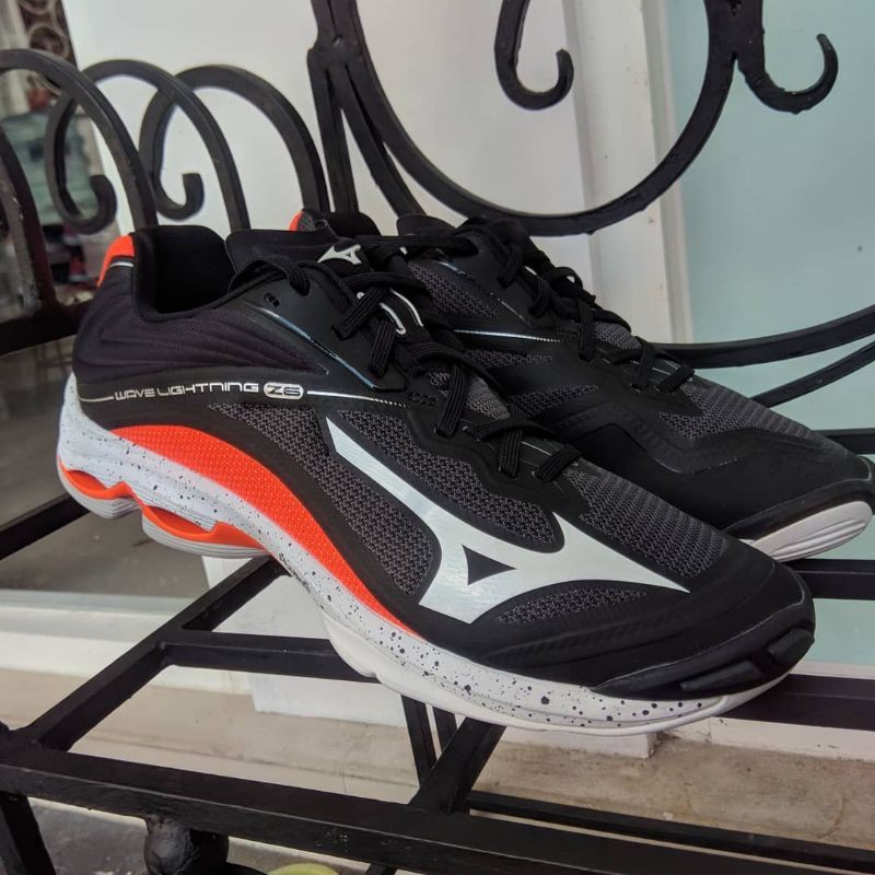 ORIGINAL VOLLEY MIZUNO WAVE LIGHTNING Z6 WLZ6 LOW WLZ 6 BLACK ORANGE SEPATU VOLLY ASLI VOLI ORI BNIB