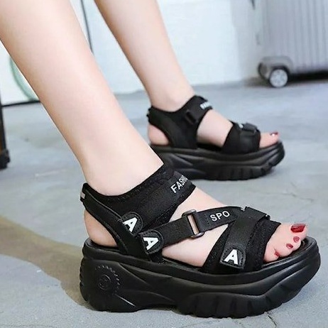 SANDAL GUNUNG CEWE CEWEK WANITA TERBARU 2022 ALA KOREA MODEL KEKINIAN TREN VIRAL SANDAL OUTDOOR CEWE