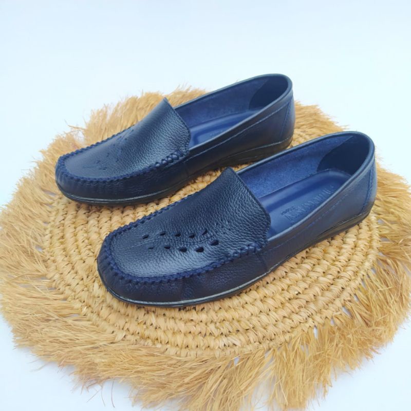 SEPATU MOKASIN WARNA MARUN 058