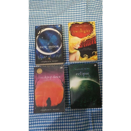 Preloved Twilight Series / Buku Bacaan Seri Twilight SEPAKET