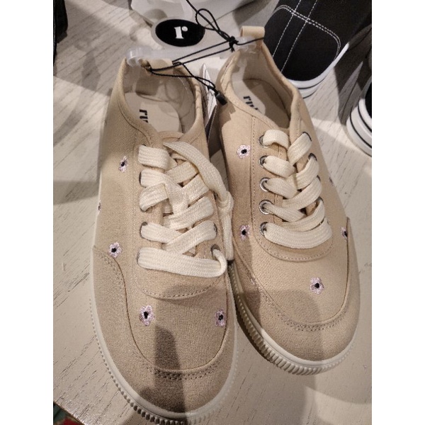 SEPATU RUBI SNEAKERS ORIGINAL CREAM