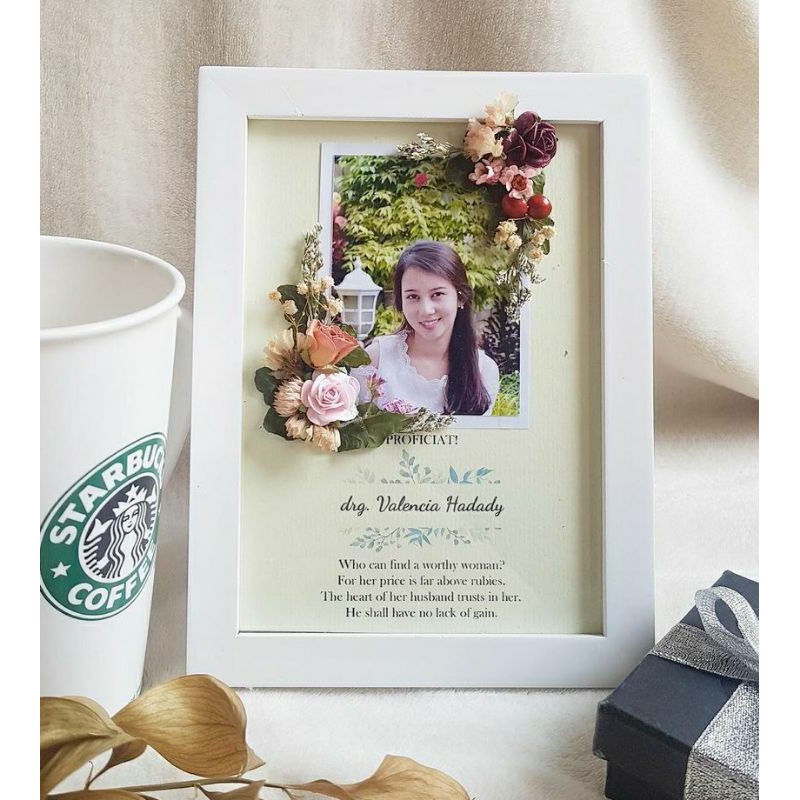 Raspberry frame dried flower frame bingkai bunga foto kado wisuda valentine anniversary buket bunga