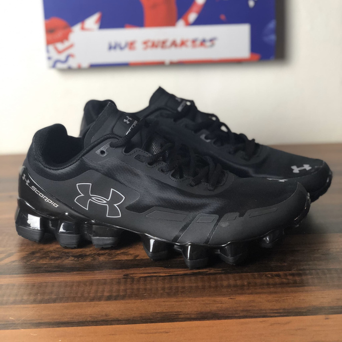 under armour scorpio triple black grey