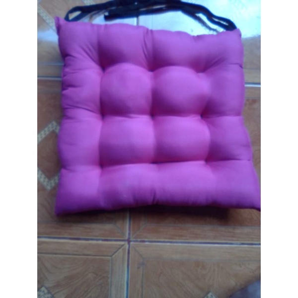 bantal duduk