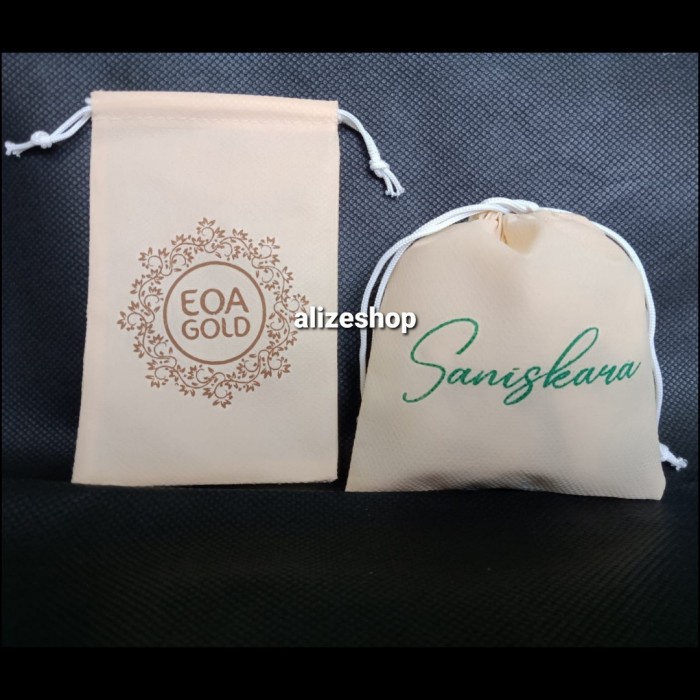 

NEW Dengan Sablon Kantong Serut Spunbond 75gsm Pouch Souvenir Bisa Custom - 7×15
