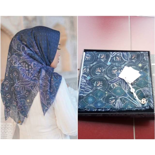 Buttonscarves Maharani in Navy