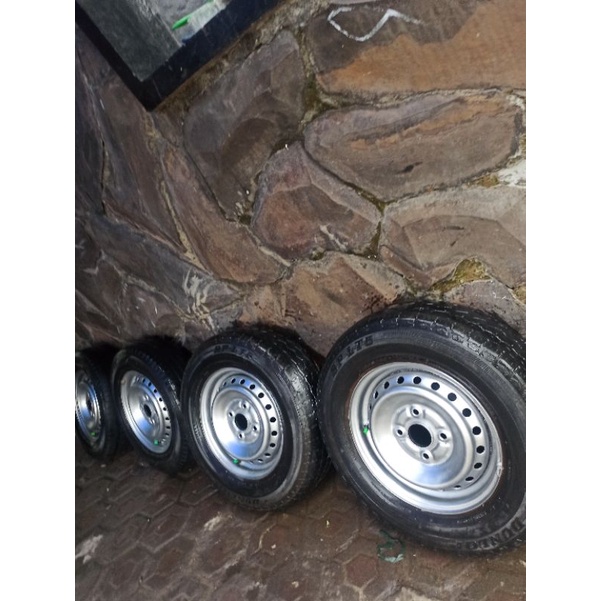 serep satuan velg kaleng Ring 14 PCD 114 +Ban 185/70 atau 175/65 layak pakai avanza xenia futura kijang panther ss carry aminty esteem