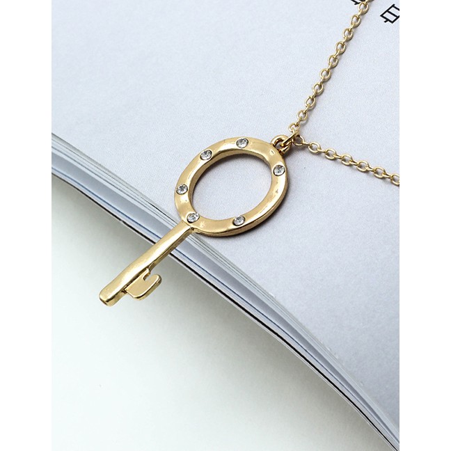 LRC Kalung Fashion Kc Gold Alloy Key Diamond Necklace K13356