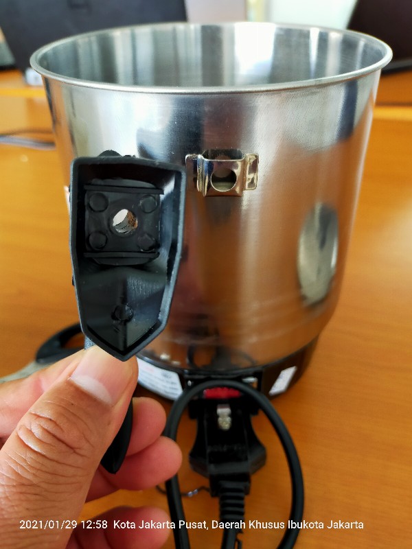 Mug Listrik Pemasak Air Merek Q2 Stainless Steel Ukuran 14 Cm Teko Listrik Peralatan Dapur 0082