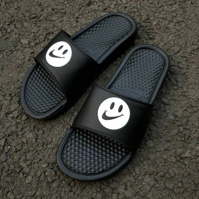 nike benassi smiley face