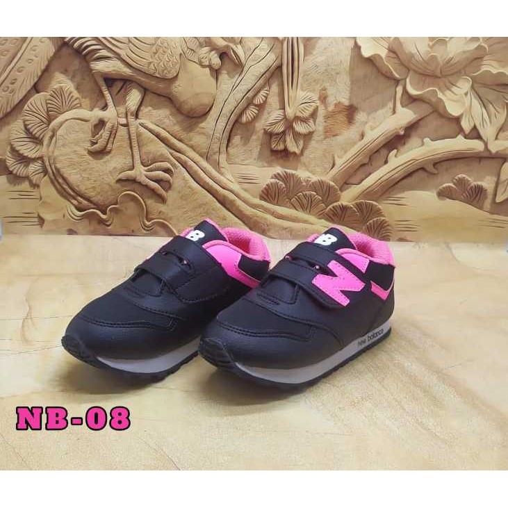 SEPATU ANAK PEREMPUAN CEWEK SEKOLAH PAUD TK SD SNEAKERS SPORT OLAHRAGA CEWE UMUR 1 2 3 4 5 6 7 TAHUN  SPATU SNEAKER ANAK USIA BALITA FASHION OOTD KADO ANAK KECIL-2