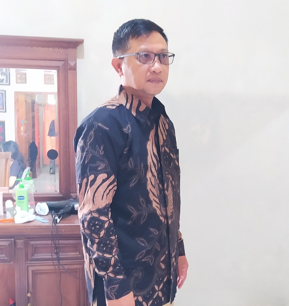 Peksi Gumelar Hitam Kemeja Batik Pria Lengan Panjang Full Furing Katun Halus Primisima