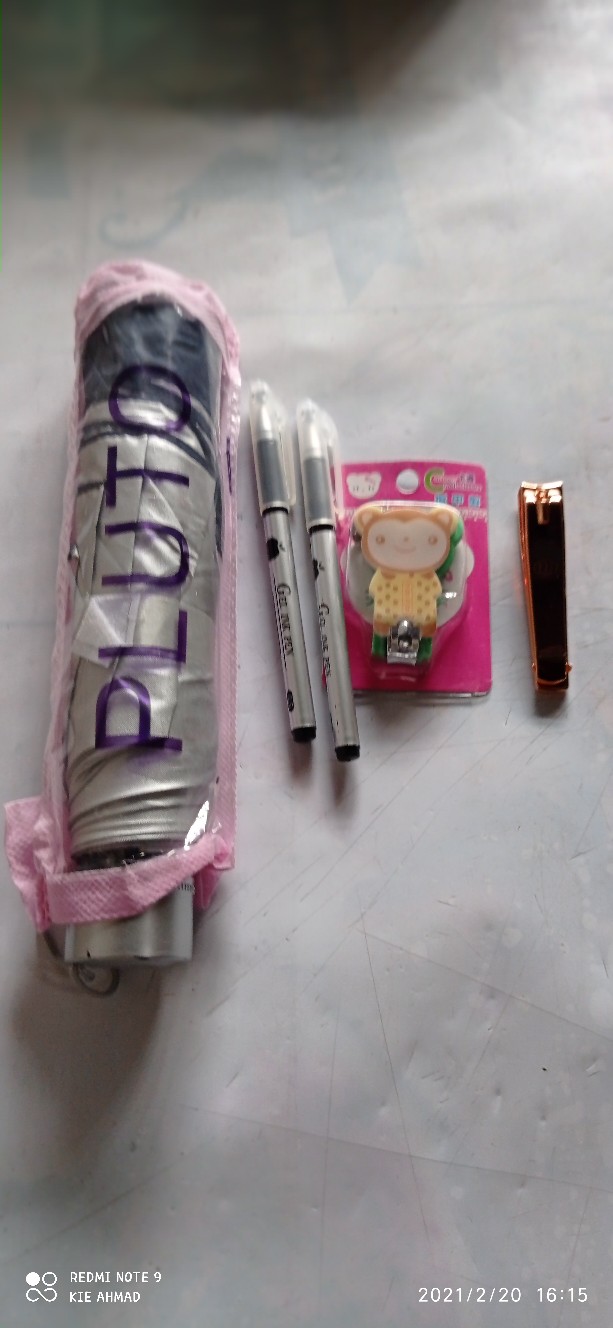 Payung Lipat 3 Pluto Warna Warni ( Random Colour )