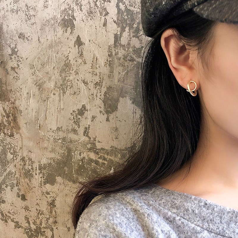 Anting Huruf C Setengah Lingkaran Geometris Untuk Wanita Korea vintage Aksesori Telinga