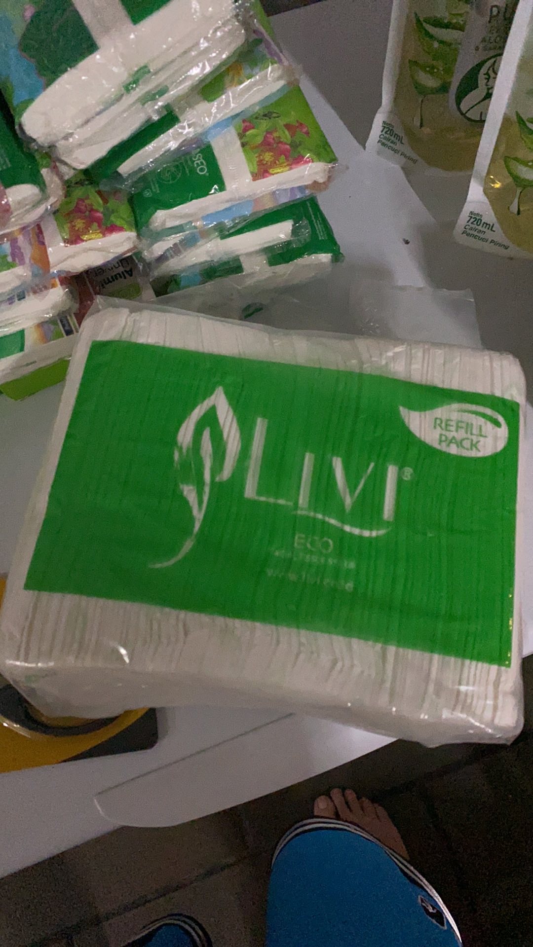 Tissue Tisu Tisue Livi Eco Facial Refill 554 Gram 600s & 150 Sheet X 2 Pcs (livi Ukuran Kecil)