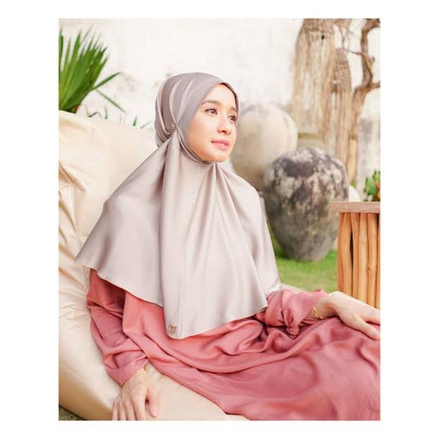 Ready Hijab dirumahaja HUMUS dan LILAC L by Laudya  Cynthia Bella LBYLCB