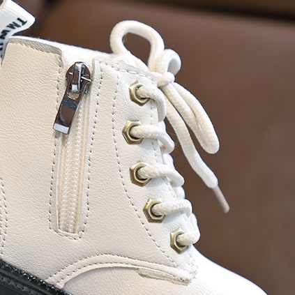 Boot Sepatu Anak Perempuan Boot Docmart Kulit Tali Gaya Keren Fashion British DM-C