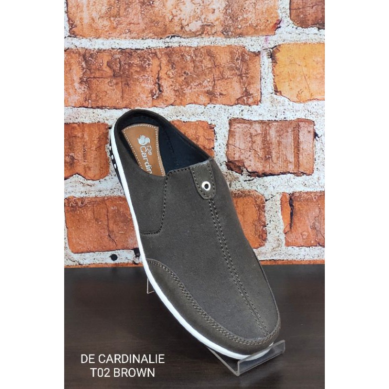 sepatu sandal pria , sepatu sandal cowok ,sepatu sandal slide , sepatu sandal DE CARDINALIE
