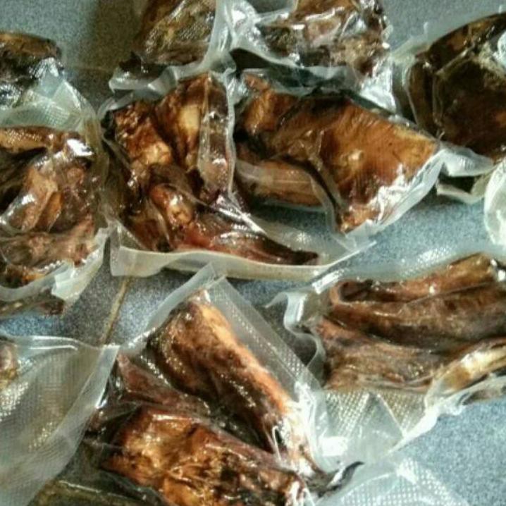 

[COD] IKAN ASAP PARI ISI 4 / IKAN PANGGANG PARI ISI 4