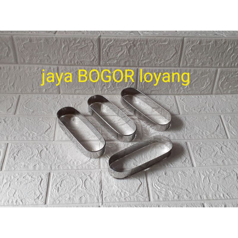 

RING CUTTER HOTDOG/ ROTI OVAL 15×5×2,5 cm