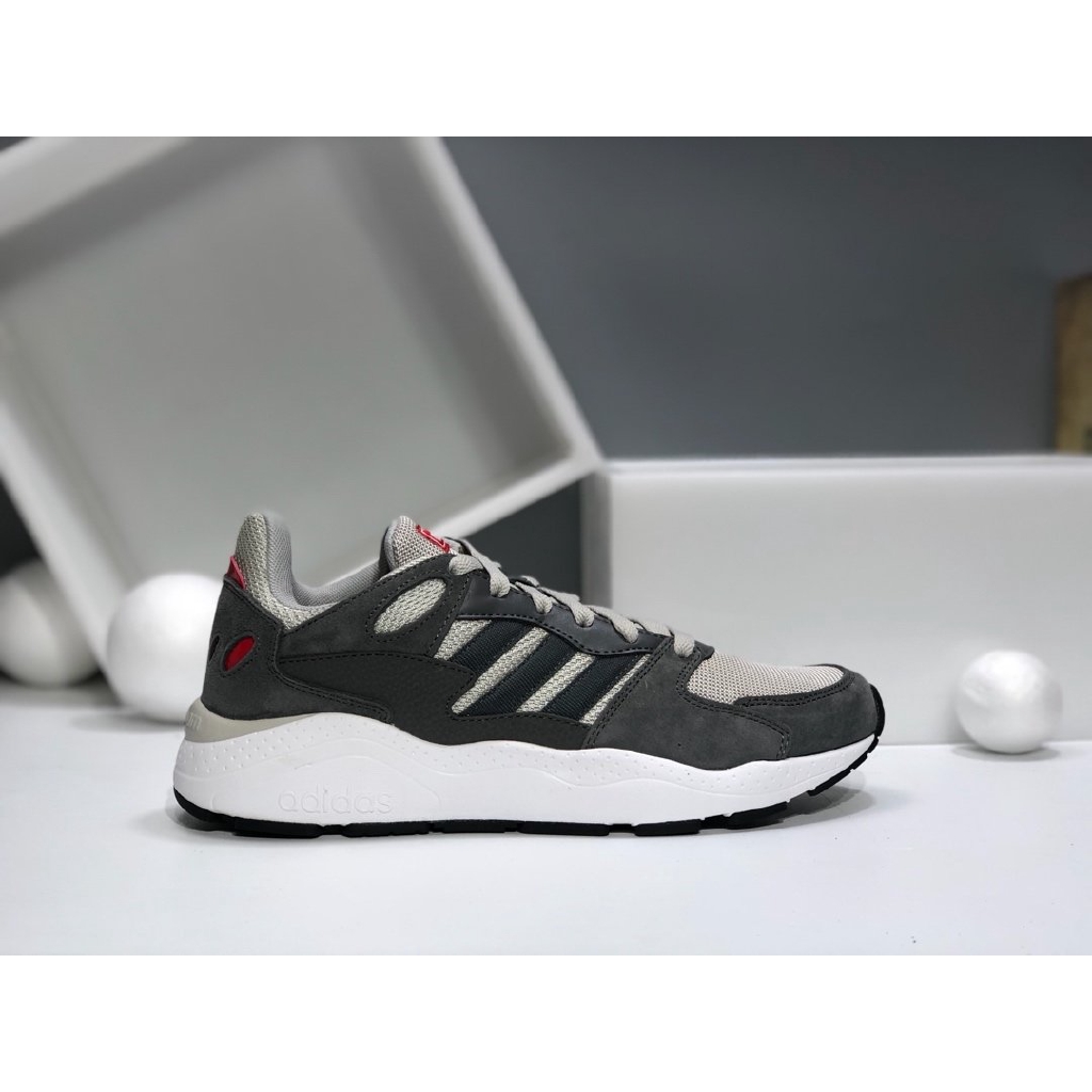 adidas questar retro