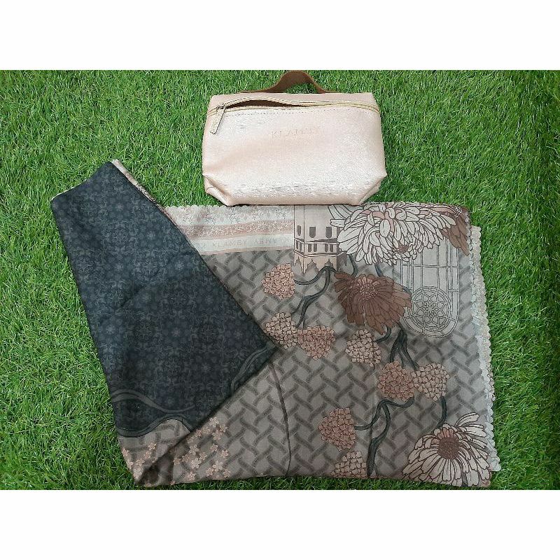 buton scarf noir by wearing klamby