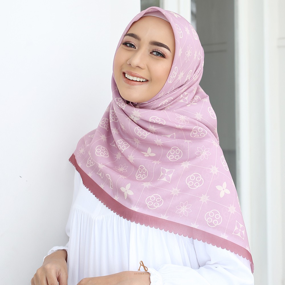 Jual Monogram Series Carmine Scarf Hijab Voal Ultrafine Lasercut Hijab Segiempat Voal