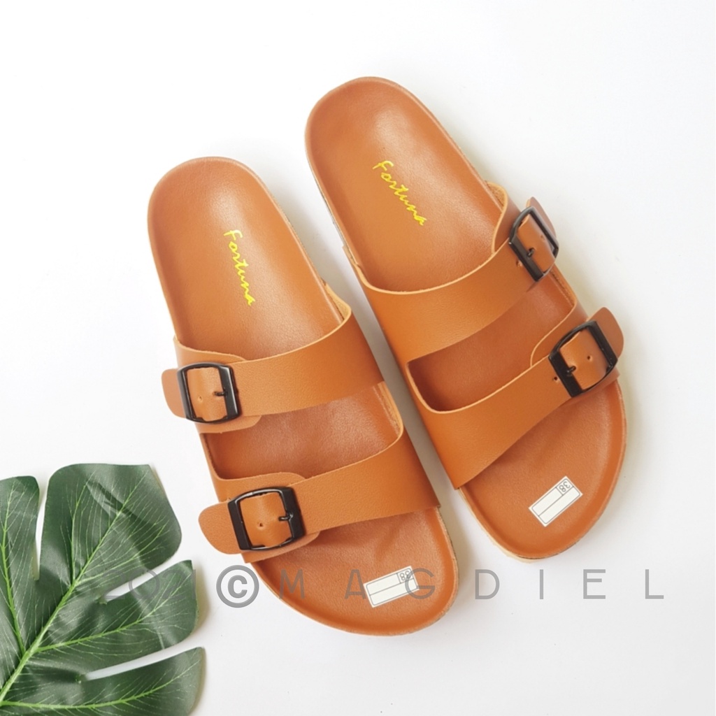 Magdiel - Classic Sandal Wanita Casual Slop