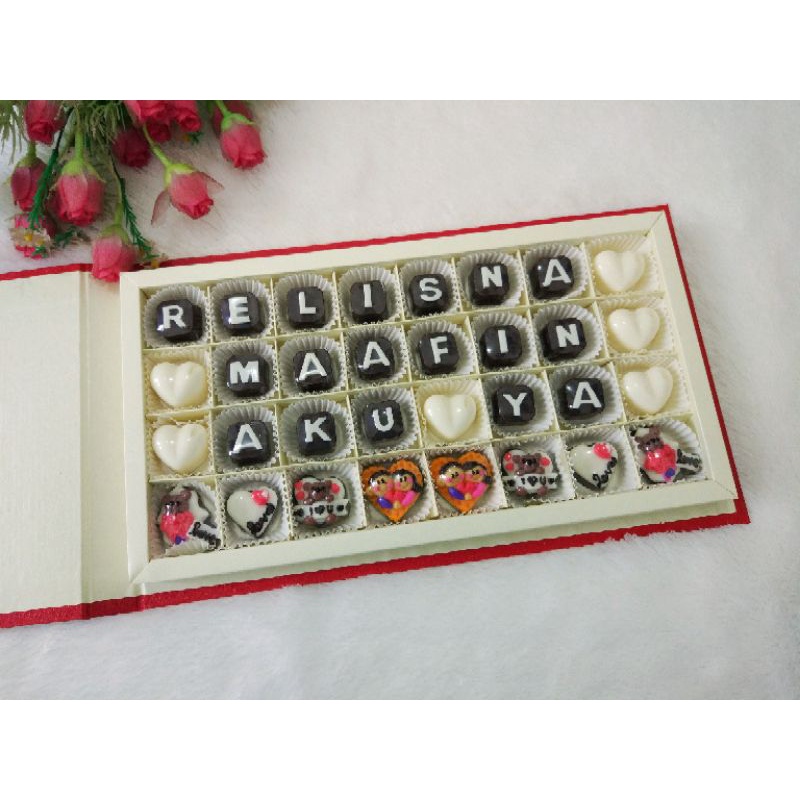 

Coklat Permintaan Maaf / Cokelat Valentine (Hardcase box 32 sekat)