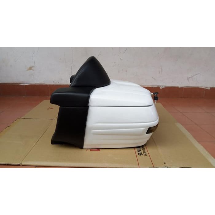 Aksesoris Motor Touring Box Belakang/top box yamaha Nmax + Bracket