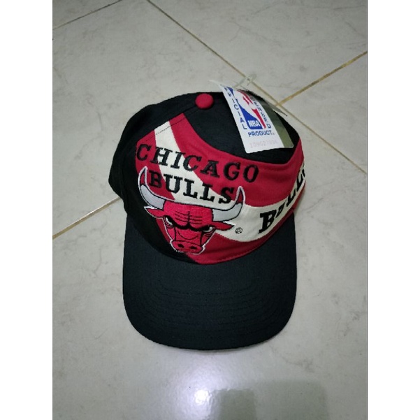 Topi Chicago Bulls