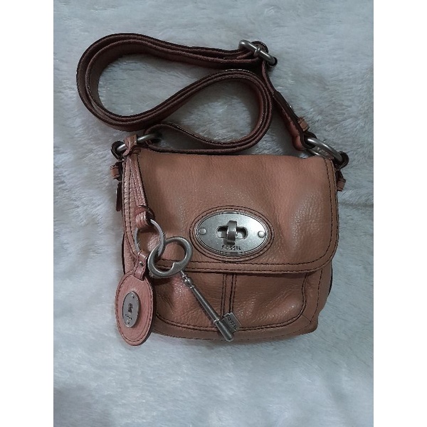 tas fossil maddox turnlock dusty pink preloved.HARGA NETT