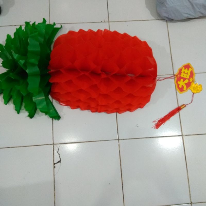 hiasan gantung Imlek nanas merah jumbo