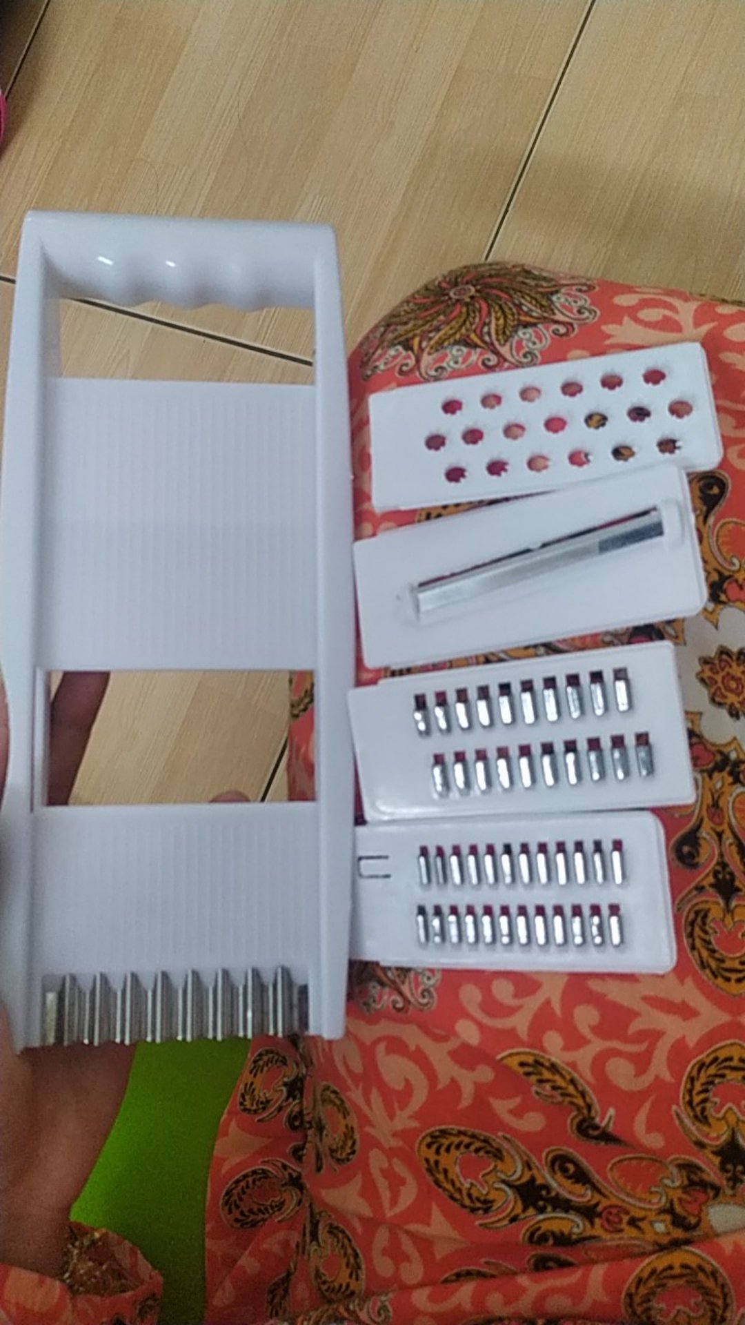 Parutan Serbaguna/ Parutan Wortel/ Parutan Kentang