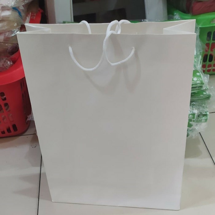 

Ginger- paper bag xl putih polos bahan bagus isi 12 pcs terlaris dan termurah