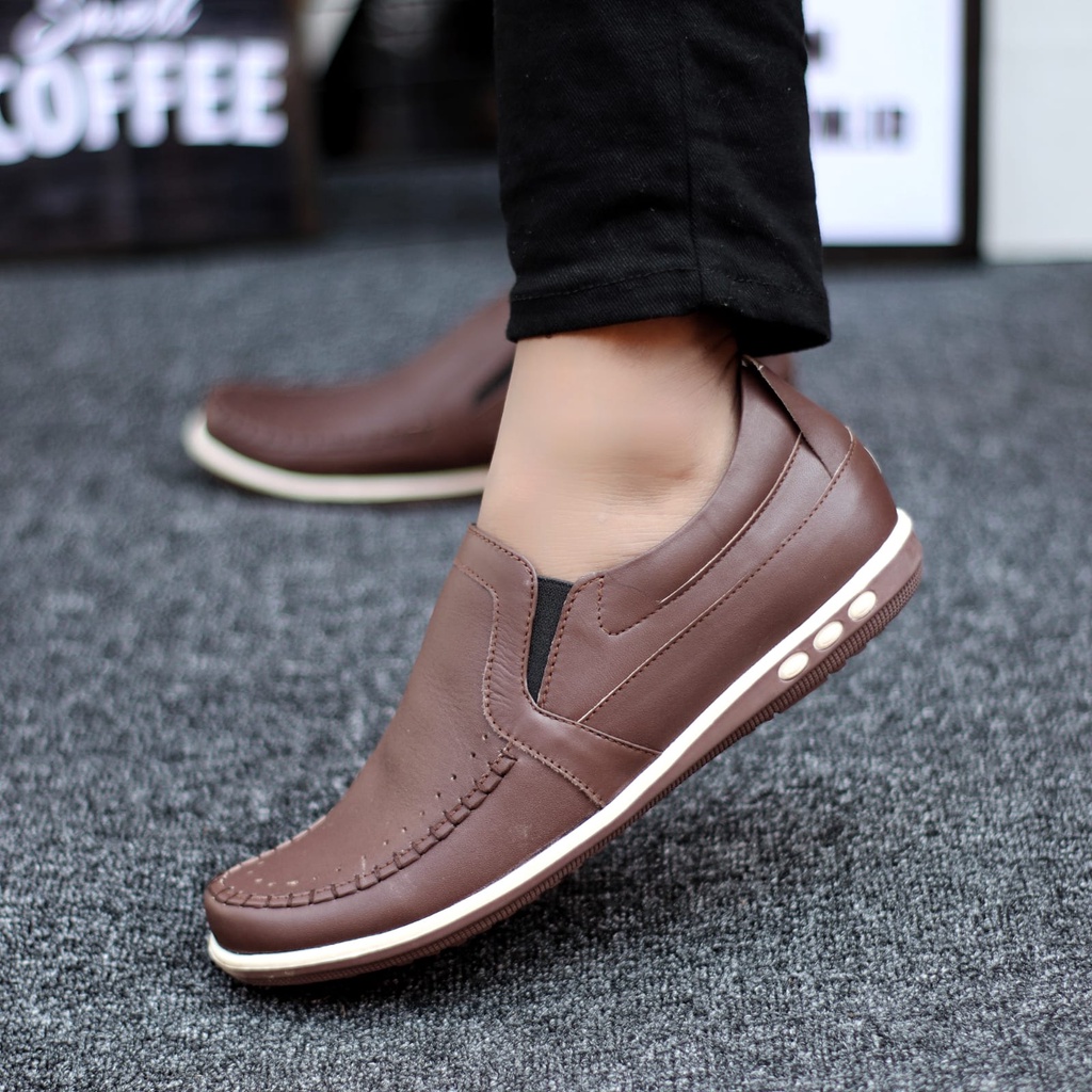 Abraham Parker - Sepatu Kulit Pria Casual Slip On Kerja Kantor Hitam