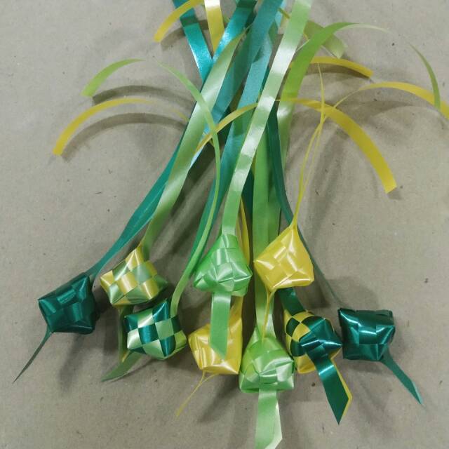 

Ketupat Pita Hias Lebaran / Dekorasi Lebaran PO1