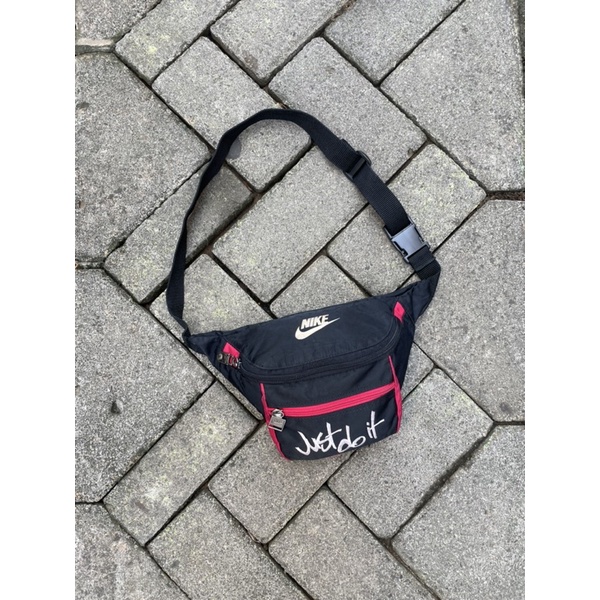 sling bag nike vintage