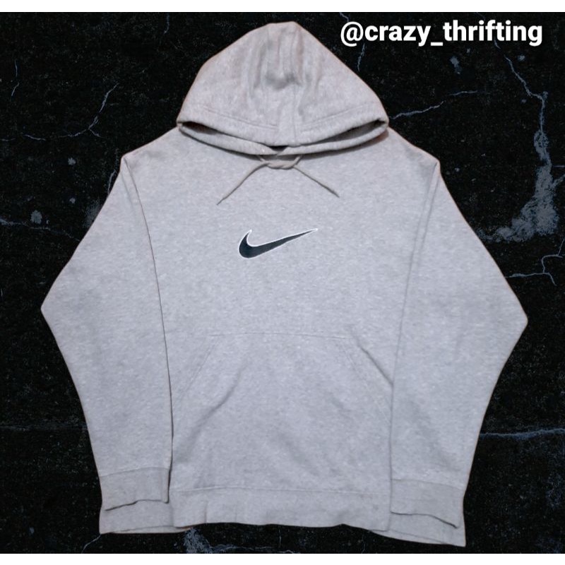 Thrifting second Brand Hoodie Nike Big Swoosh vintage