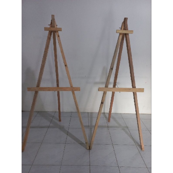 Standing Tripot Kaki Penyangga Papan Tulis Frame Foto