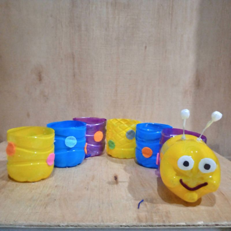 Prakarya Pot Set Karakter Ulat Botol Plastik