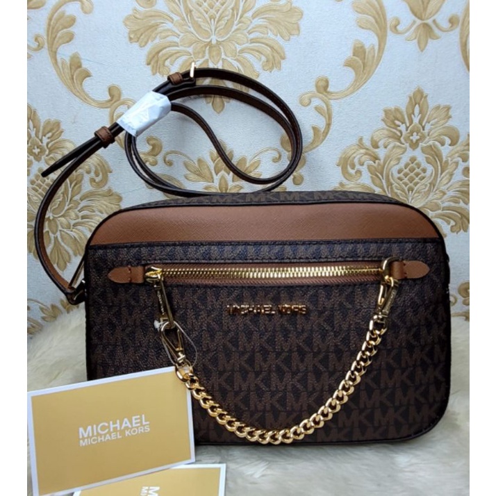 Tas wanita crossbody