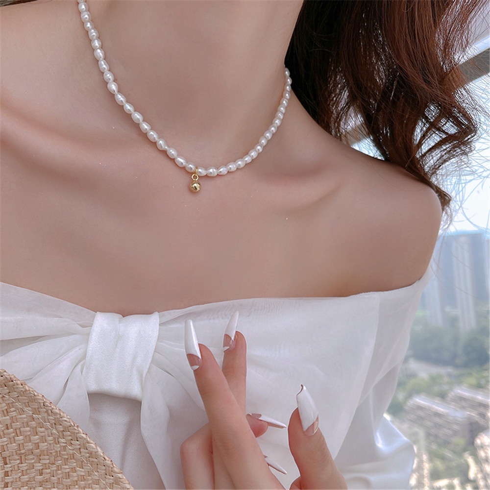 Kalung Rantai Klavikula Hias Mutiara Bola Emas Gaya Korea Untuk Wanita