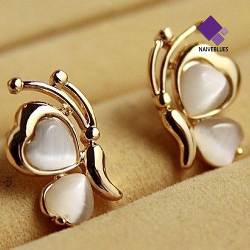 1 Pasang Anting Stud Desain Kupu-Kupu Warna Emas Untuk Wanita Charms