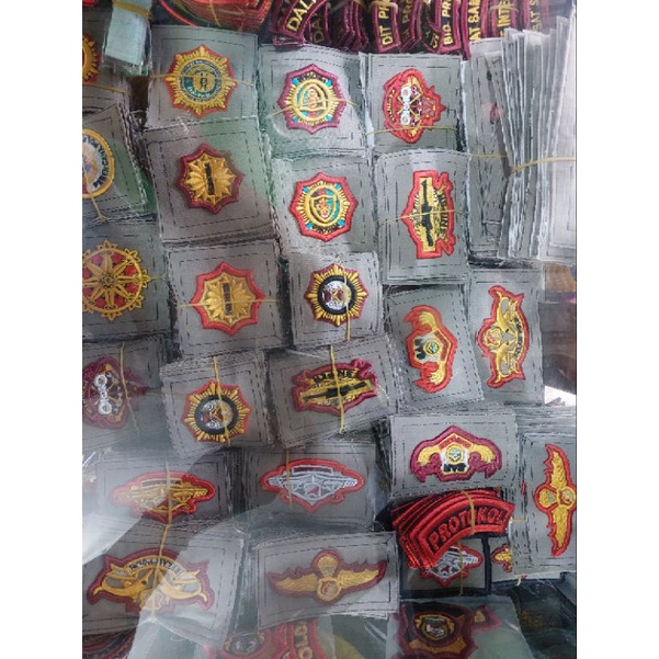 atribut bordir timbul polri