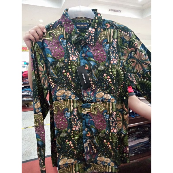 kemeja perinting ricardo
