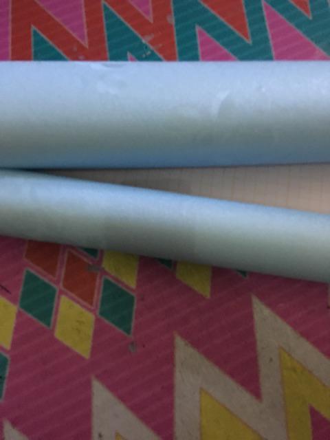 Grosir - Wallpaper Sticker Dinding Biru Polos Emboss Bunga Mawar Cantik Minimalis Elegan 10 Meter