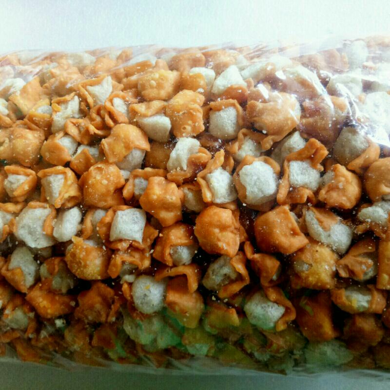 

Siomay goreng kering mini cuanki garut 1 kg oleh oleh gurilem original snack kiloan balan termurah