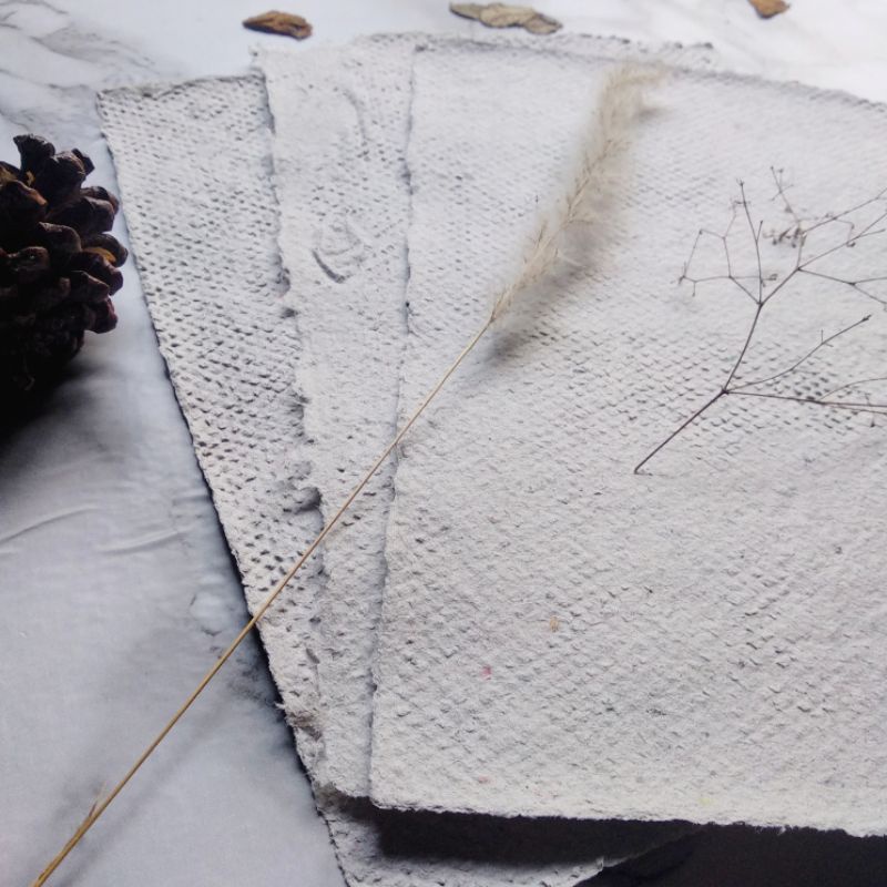 

kertas daur ulang A5 / handmade/ kertas undangan/ kertas esthetic