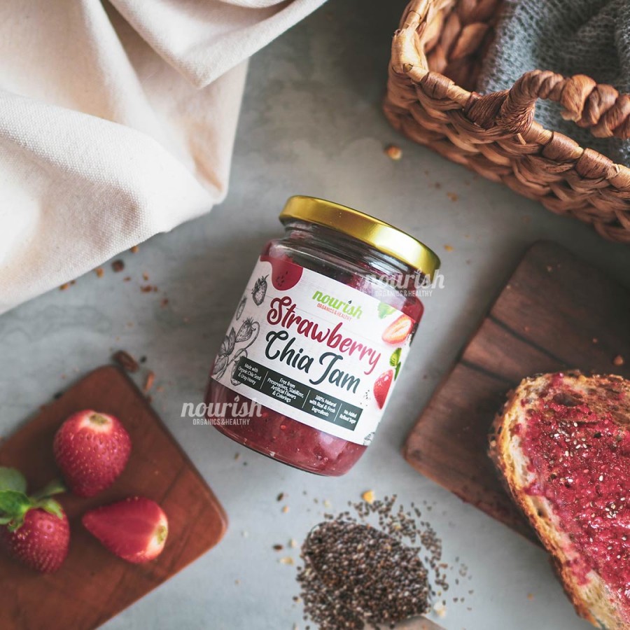 Strawberry Chia Jam with Madu Uray 250 gr (Selai Strawberry Chia Seed)